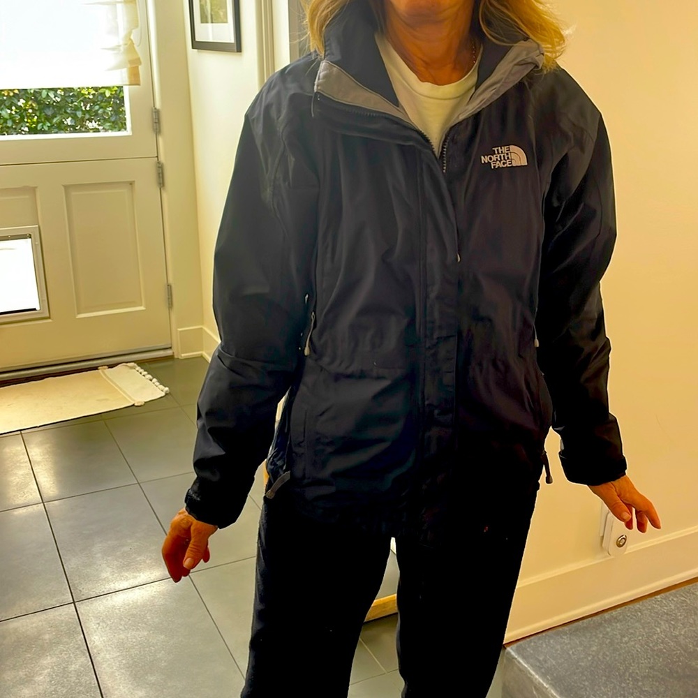 great black north face hooded jacket! size small